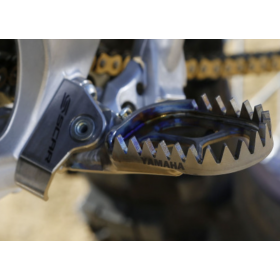 Support de repose-pieds SCAR titane