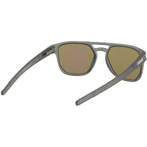 Lunettes de soleil OAKLEY Latch Beta Matte Grey Ink - verres Prizm Sapphire Iridium Polarized