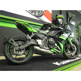 Support de plaque ACCESS DESIGN déporté "ras de roue" noir Kawasaki Z650